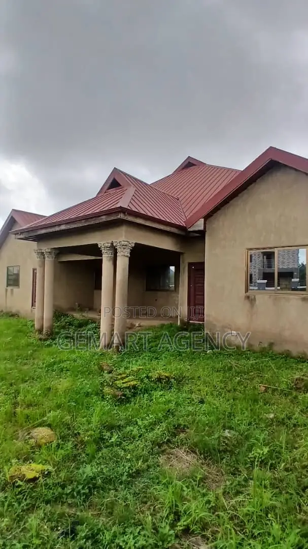 6bdrm House in Kuntunse Dvla, Accra Metropolitan for sale