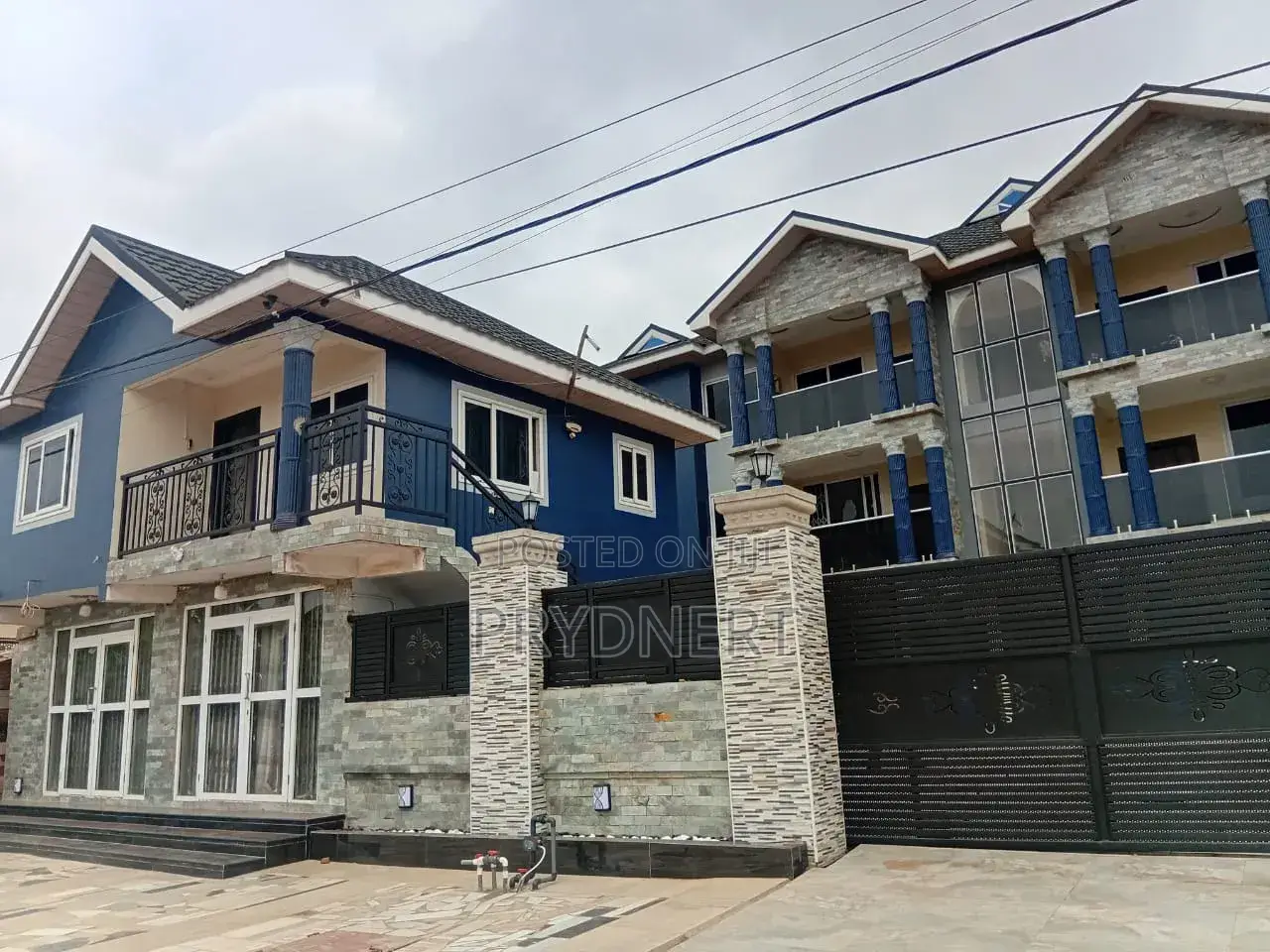 2bdrm Apartment in Dps, Tema Metropolitan for rent