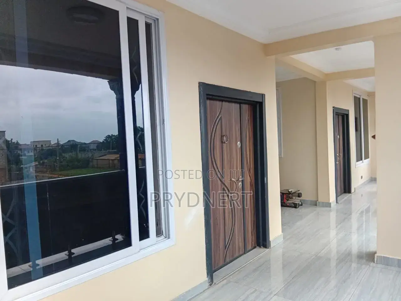 2bdrm Apartment in Dps, Tema Metropolitan for rent