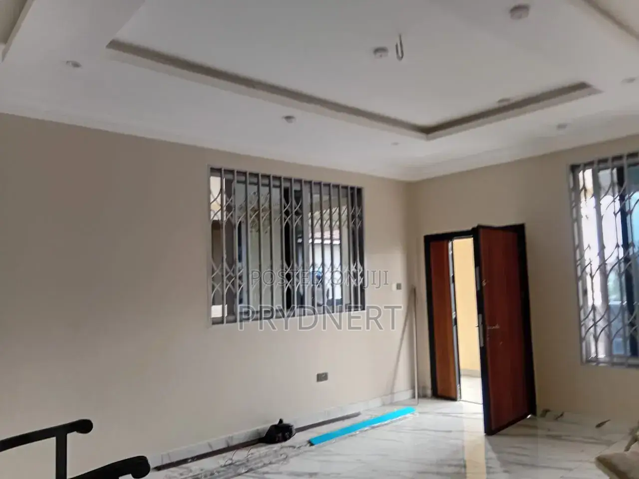 2bdrm Apartment in Dps, Tema Metropolitan for rent