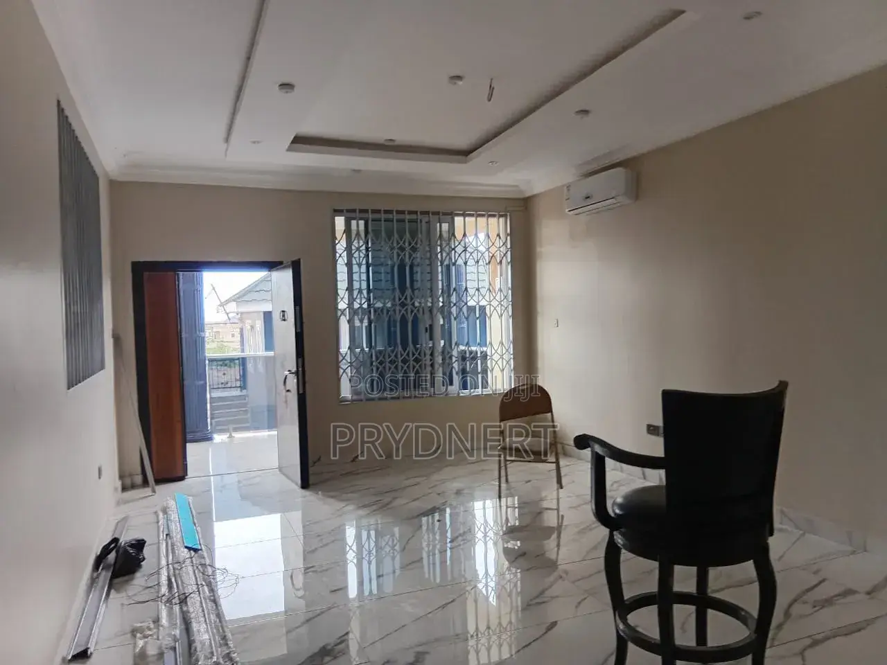 2bdrm Apartment in Dps, Tema Metropolitan for rent