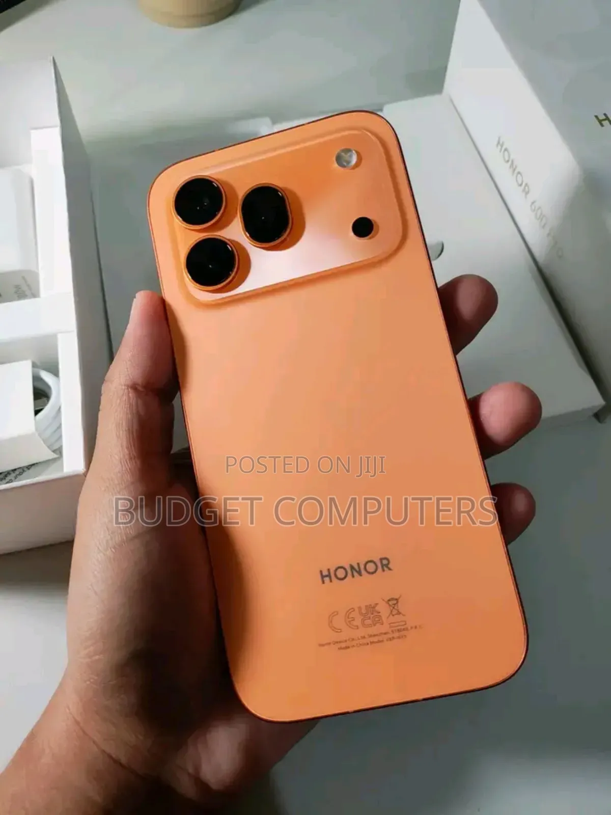 New Honor 600 Pro 1 TB Gold