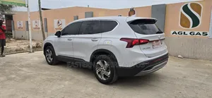 Hyundai Santa Fe Limited 2022 White