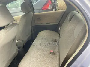 Toyota Vitz 2010 Silver