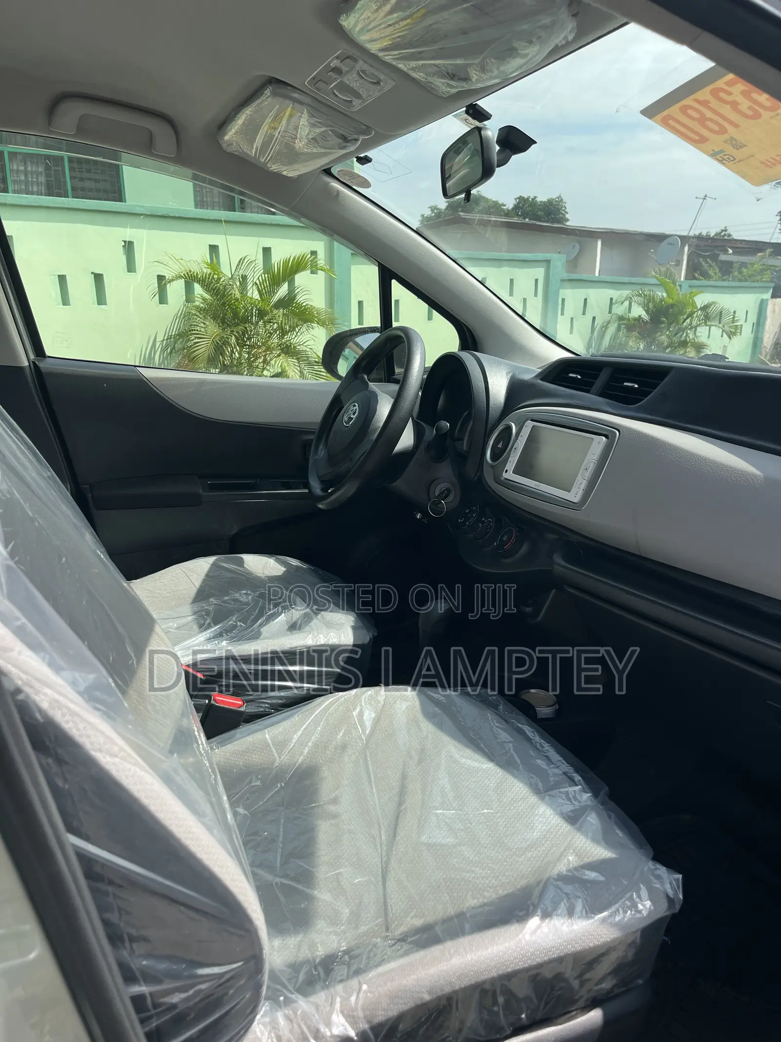 Toyota Vitz 2013 Silver