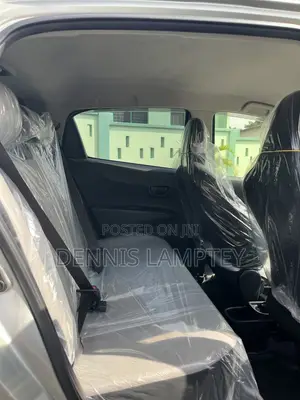 Toyota Vitz 2013 Silver