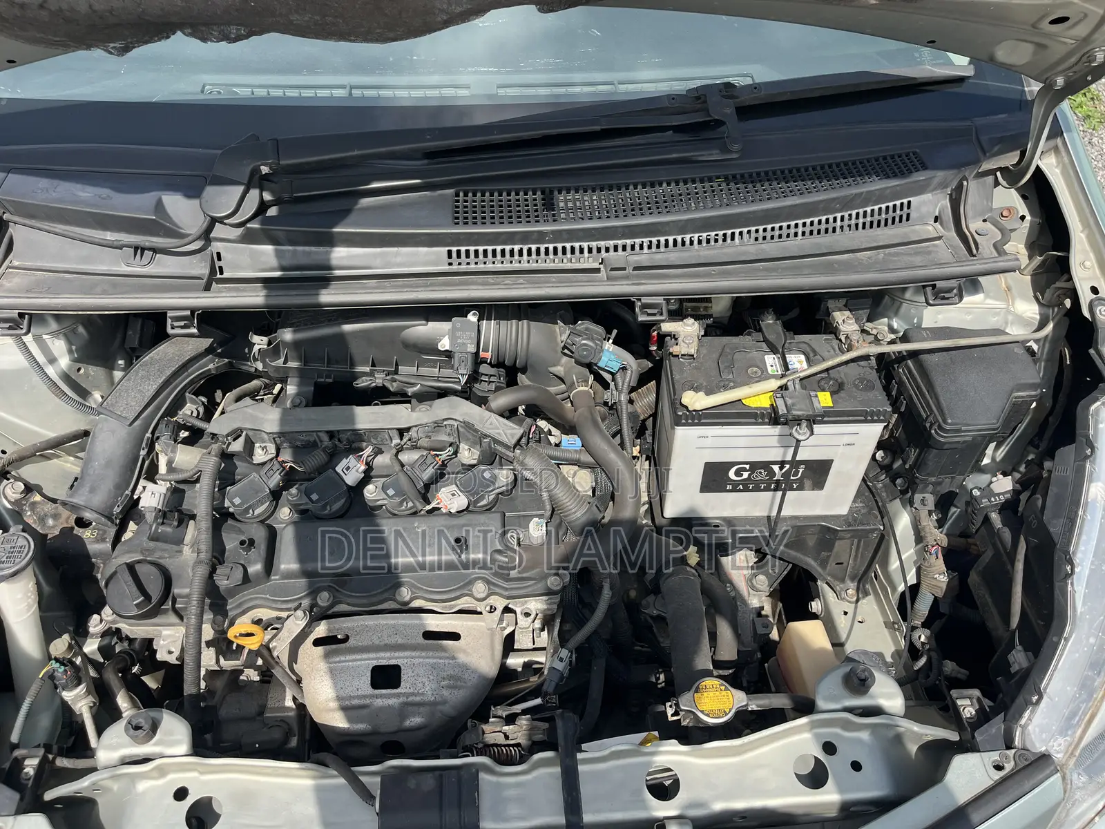 Toyota Vitz 2013 Silver