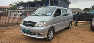 Toyota HiAce 2010 Silver
