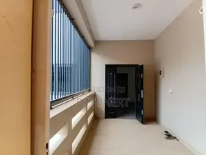 3bdrm Apartment in Savana, Tema Metropolitan for rent