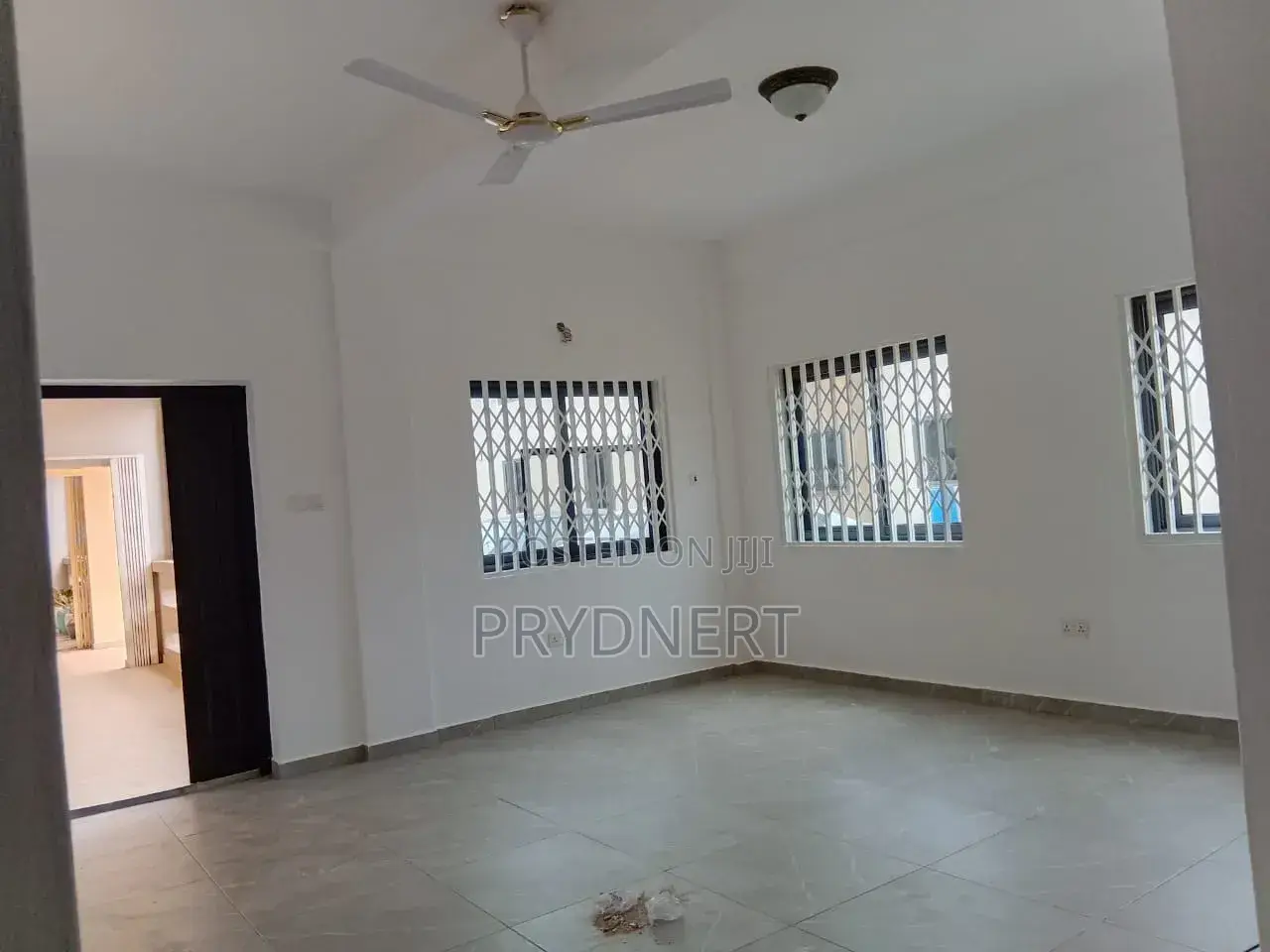 3bdrm Apartment in Savana, Tema Metropolitan for rent