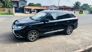 Mitsubishi Outlander 2017 Black