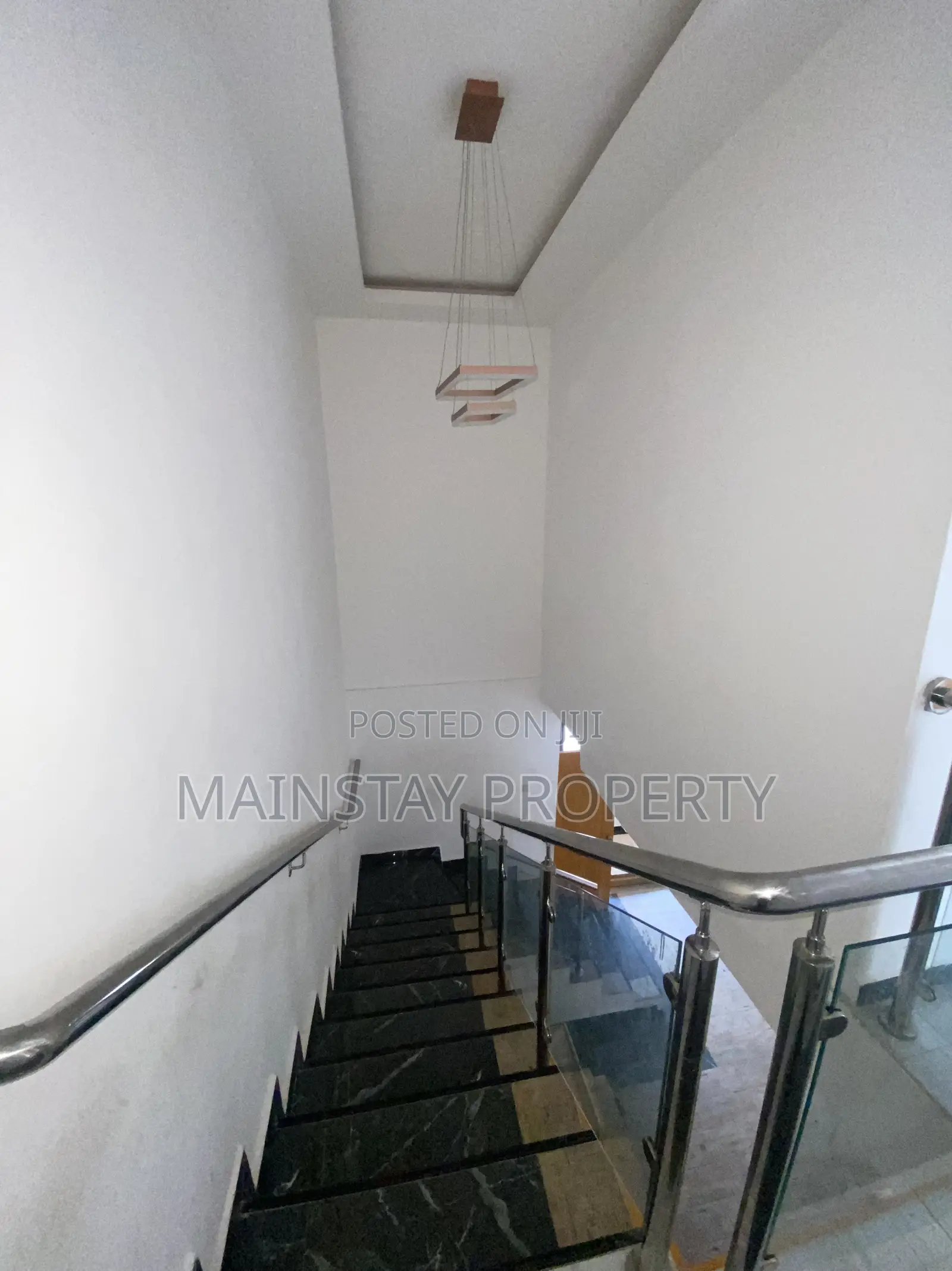 4bdrm Townhouse / Terrace in Mainstay Estates, Nmai-Dzorn for rent