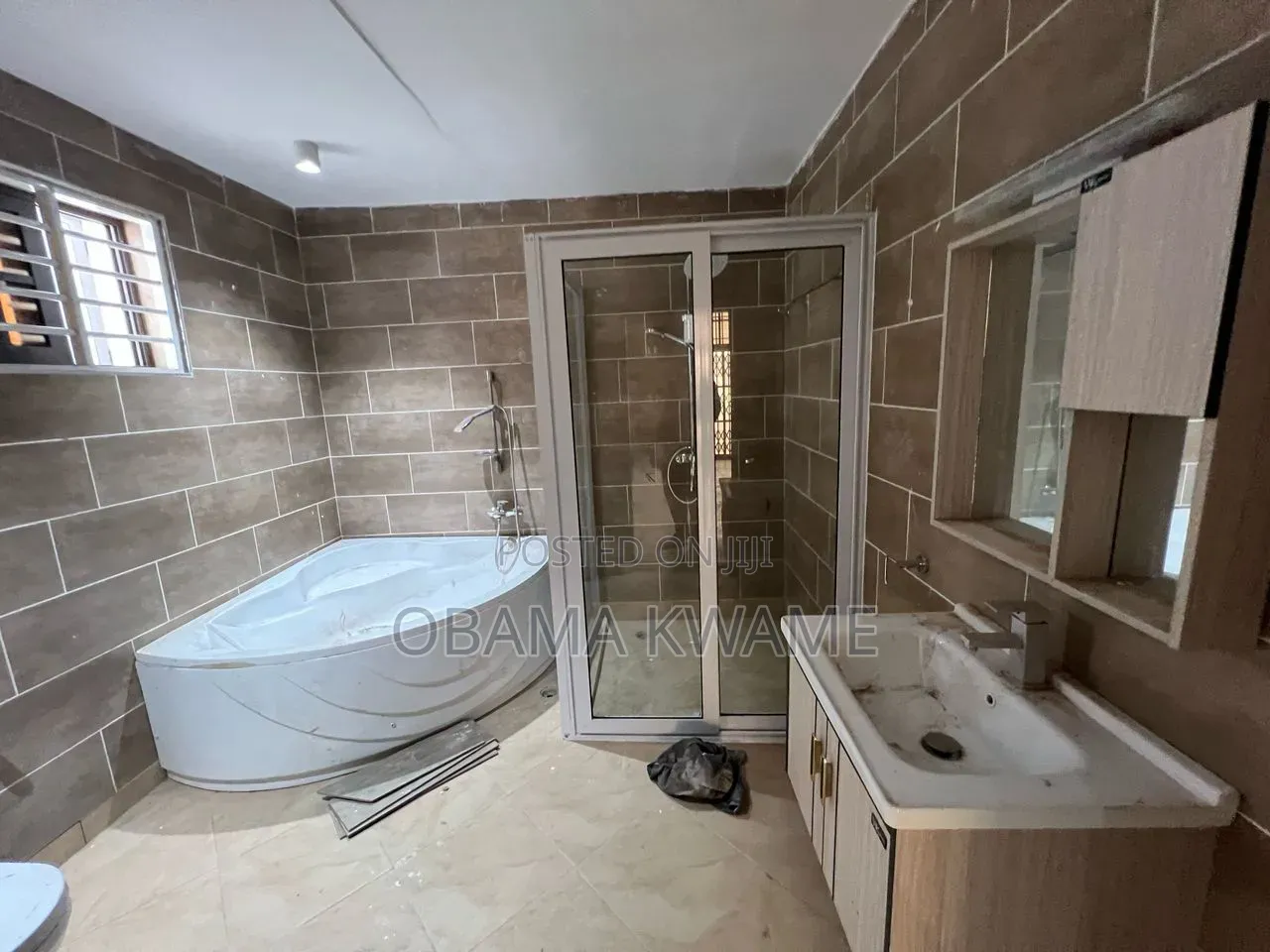 3bdrm House in Laryea Homes, Baatsona Total for rent