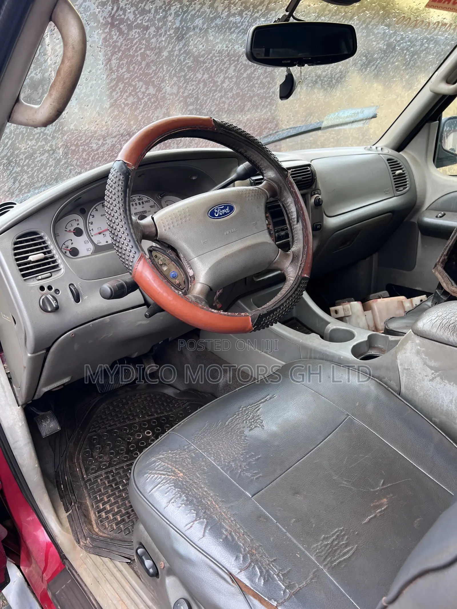 Ford Explorer Sport Track 2005 Red