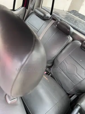 Ford Explorer Sport Track 2005 Red