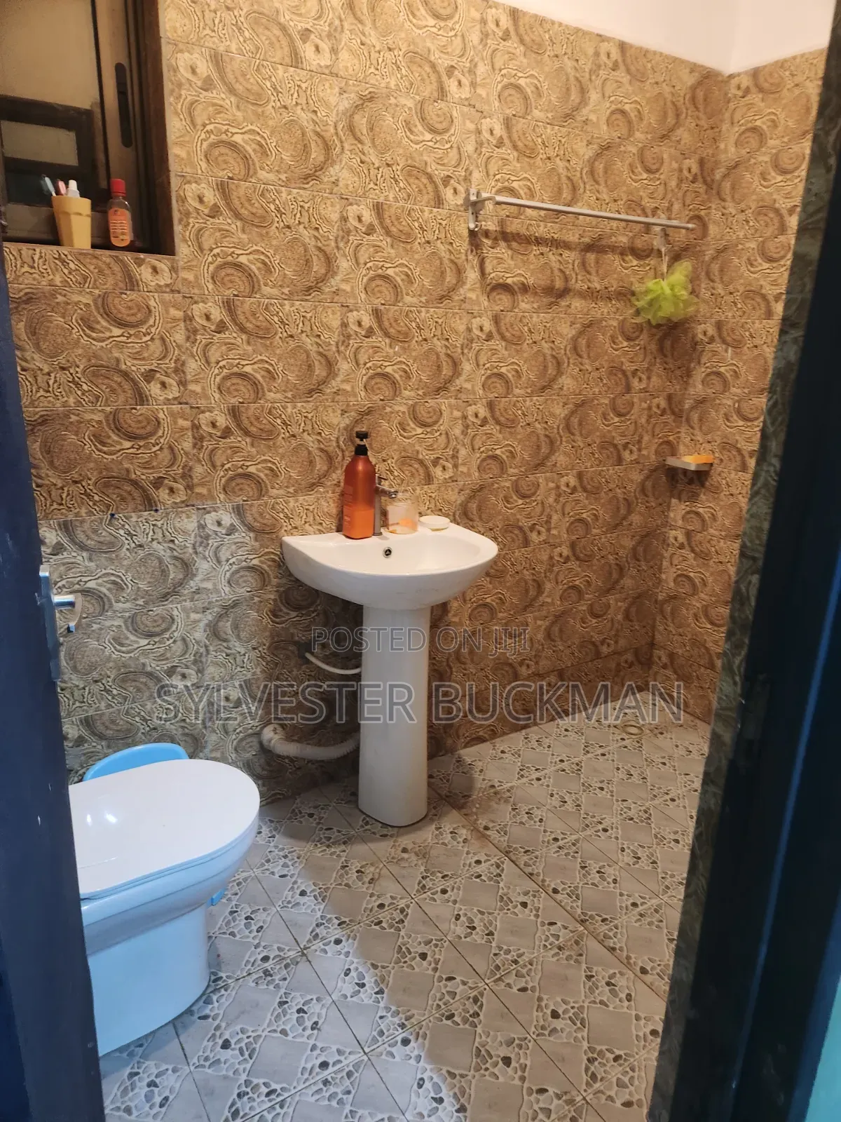 2bdrm Apartment in Tema Metropolitan for rent