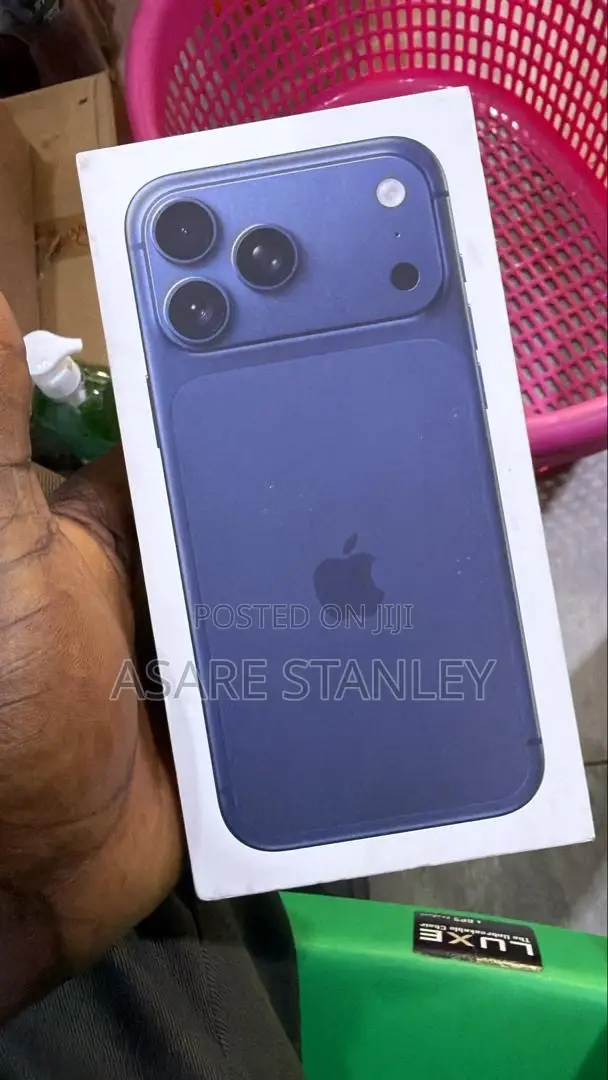 New Apple iPhone 17 Pro Max 256 GB Blue