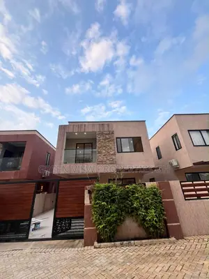 3bdrm Duplex in Oyarifa for rent