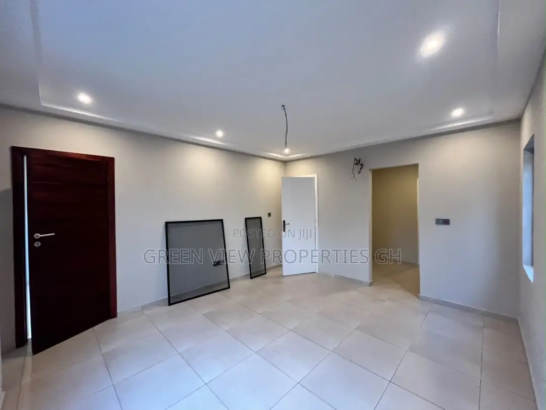 3bdrm Duplex in Oyarifa for rent