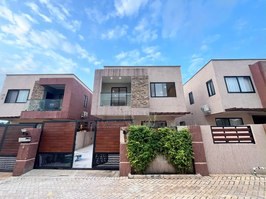 3bdrm Duplex in Oyarifa for rent