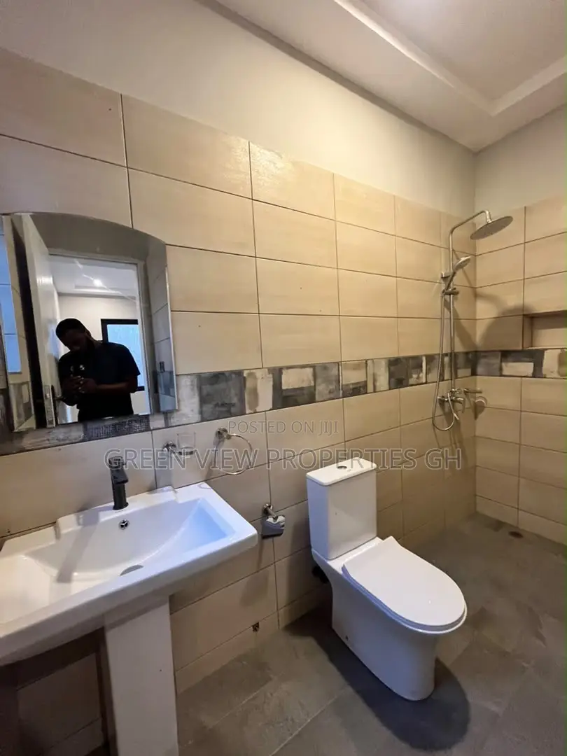 3bdrm Duplex in Oyarifa for rent