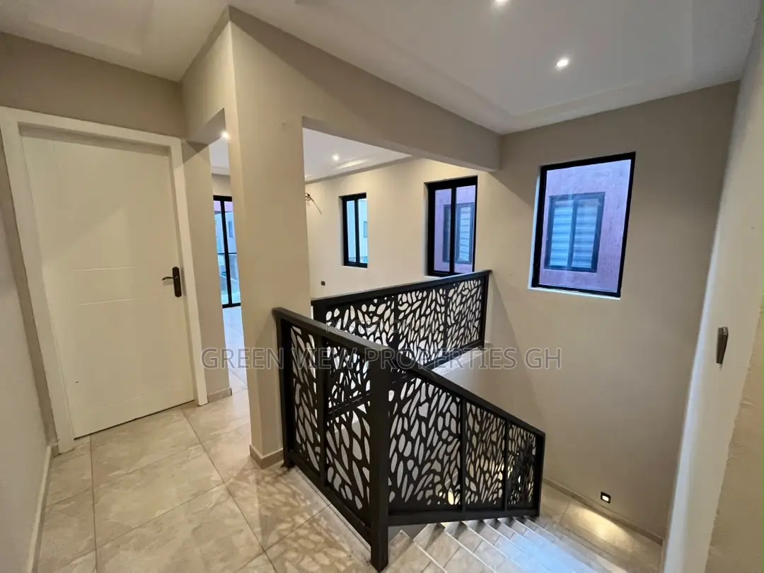 3bdrm Duplex in Oyarifa for rent