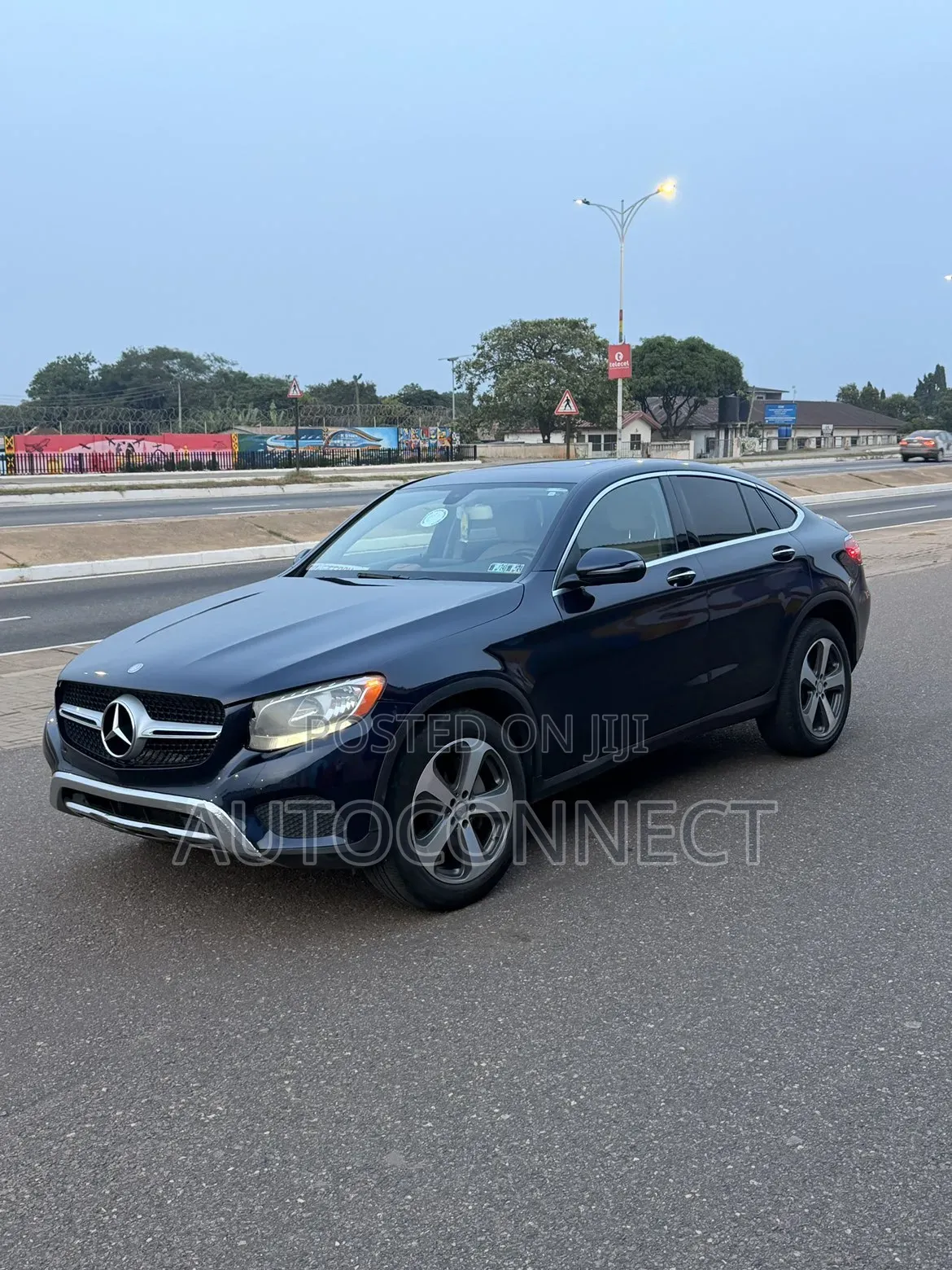 Mercedes-Benz GLC-Class 2017 Blue