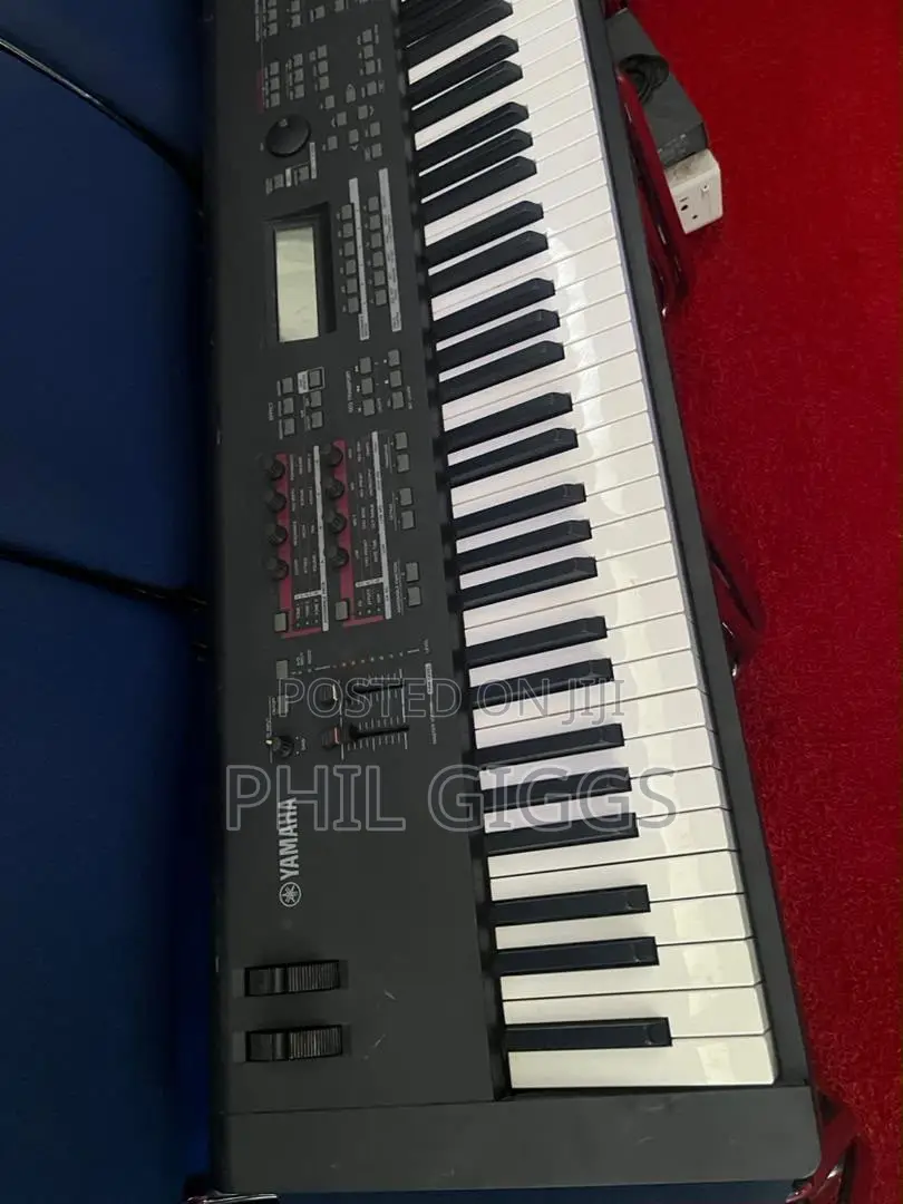 Yamaha MOX8 Keyboard