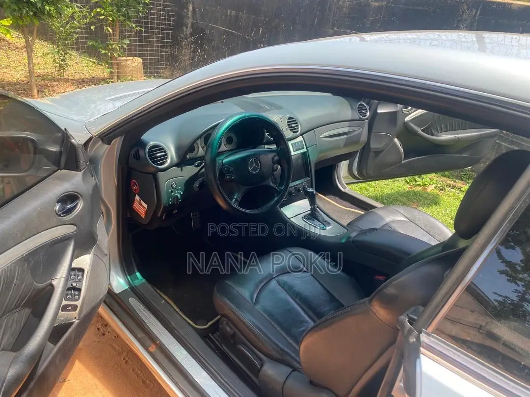 Mercedes-Benz CLK 2008 Silver