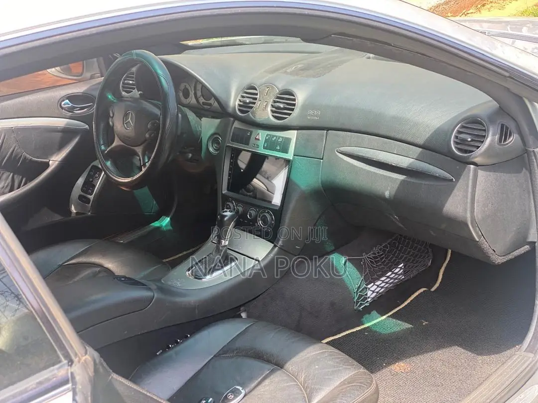 Mercedes-Benz CLK 2008 Silver