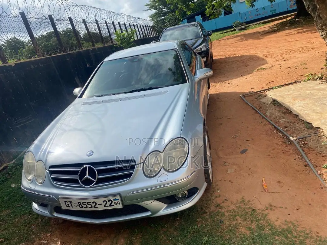 Mercedes-Benz CLK 2008 Silver