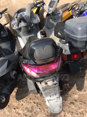 SYM Symnh 2022 Red
