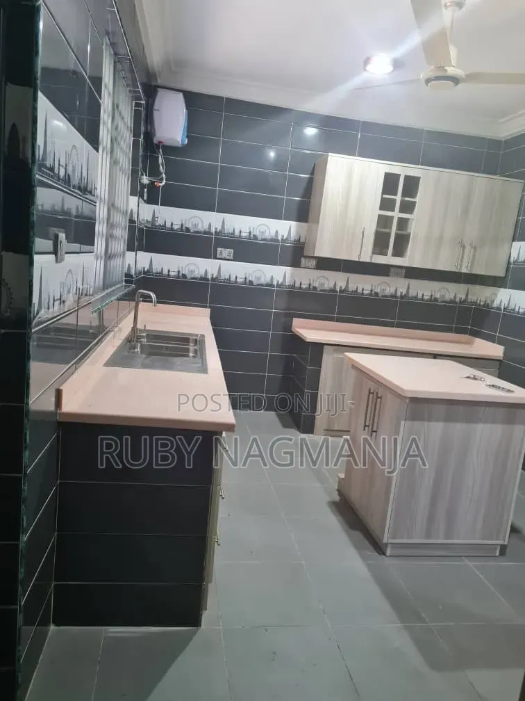 8bdrm Mansion in Ekman, Oyibi for sale