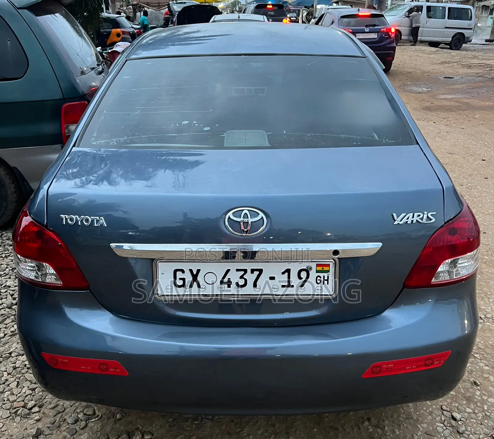 Toyota Yaris Base Sedan 4dr 2011 Blue