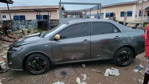 Toyota Corolla 2010 Gray