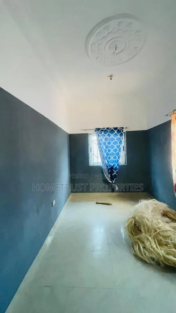 4bdrm House in Pokuase Afiaman for rent