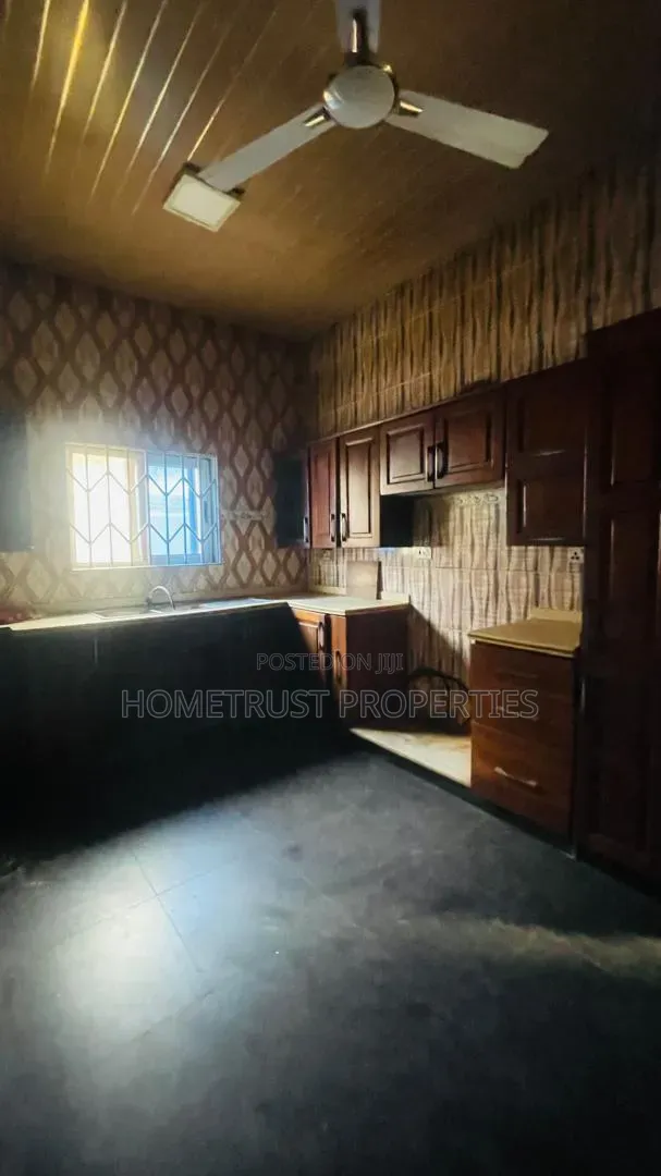 4bdrm House in Pokuase Afiaman for rent