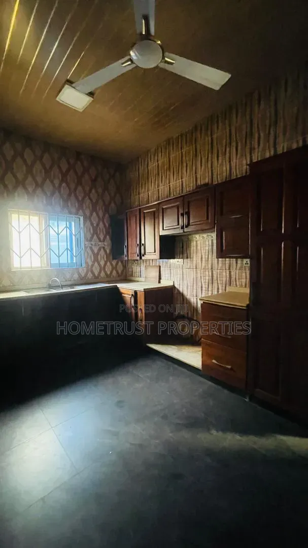 4bdrm House in Pokuase Afiaman for rent