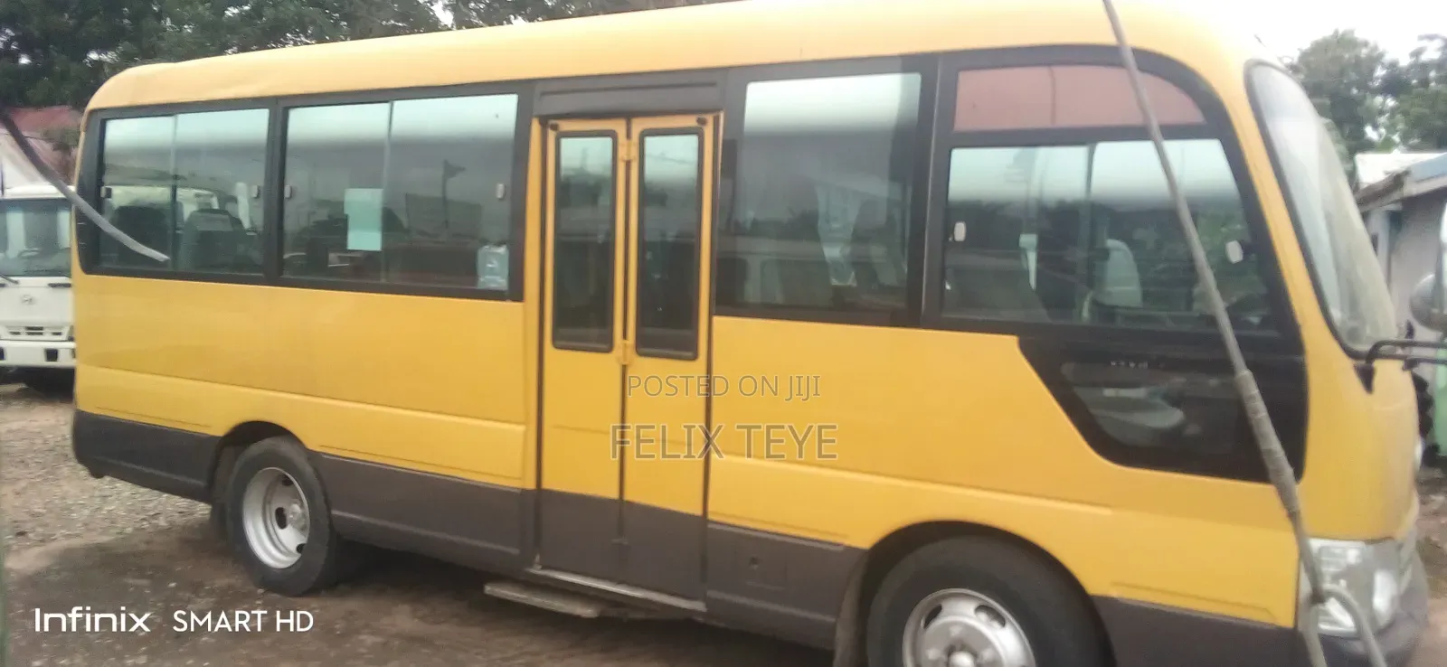 Hyundai County 2015 Yellow