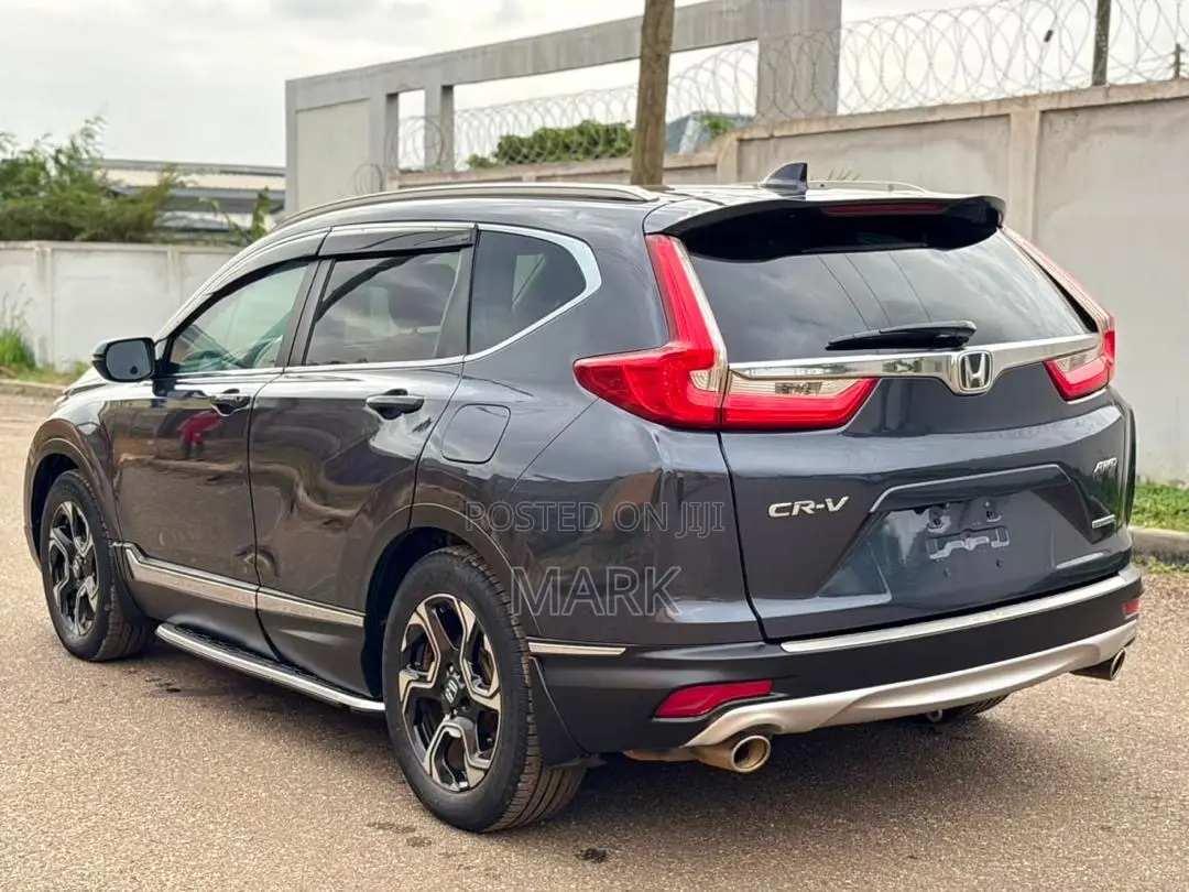 Honda CR-V Touring AWD 2018 Gray