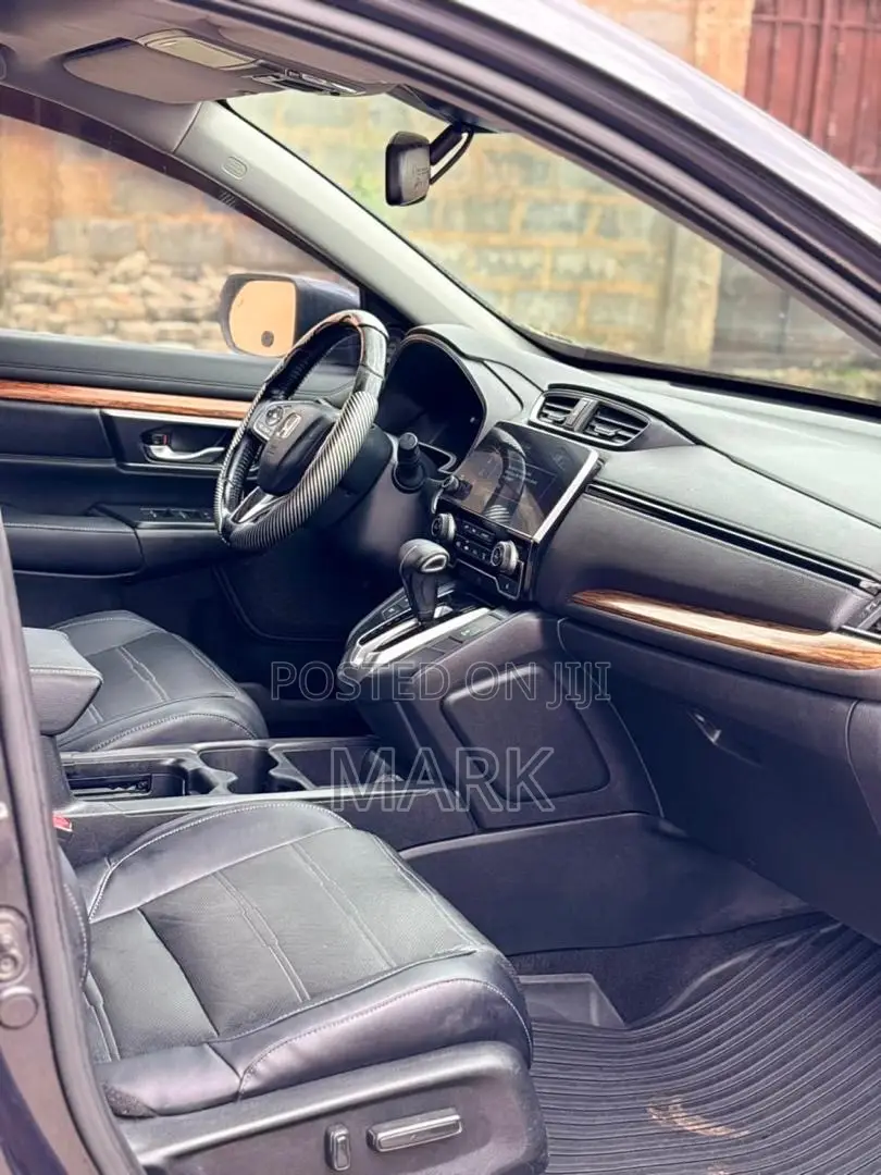 Honda CR-V Touring AWD 2018 Gray