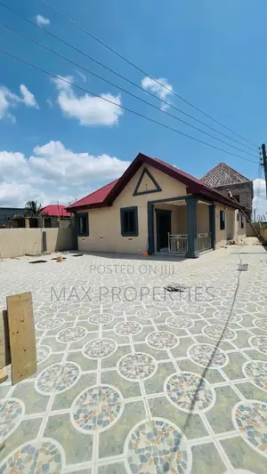 3bdrm House in Ablekuma for sale