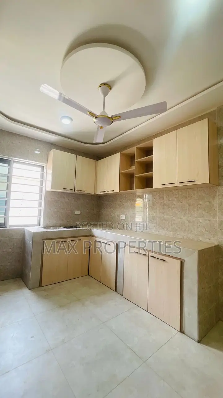 3bdrm House in Ablekuma for sale