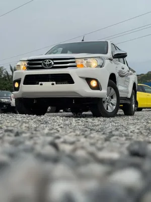 New Toyota Hilux 2025 White