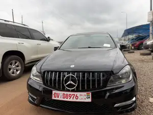 Mercedes-Benz C250 2014 Black