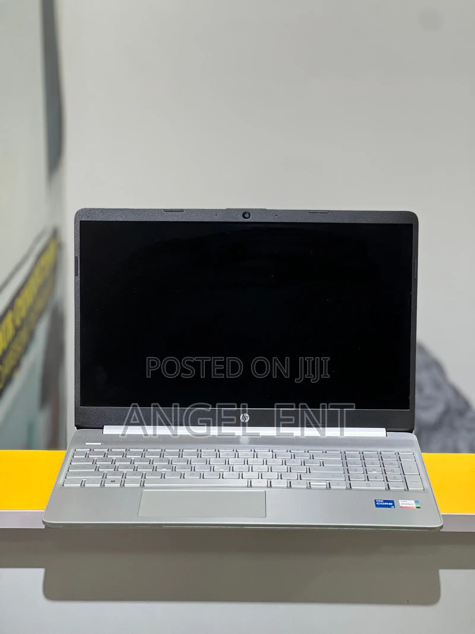 Laptop HP 15-dy1031wm 8GB Intel Core i7 SSD 256GB