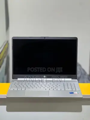 Laptop HP 15-dy1031wm 8GB Intel Core i7 SSD 256GB