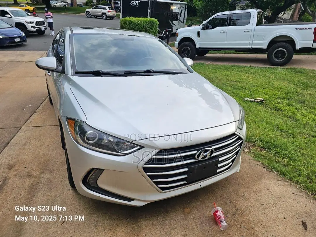 Hyundai Elantra 2018 Gray