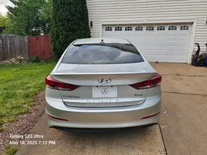 Hyundai Elantra 2018 Gray