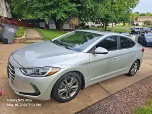 Hyundai Elantra 2018 Gray
